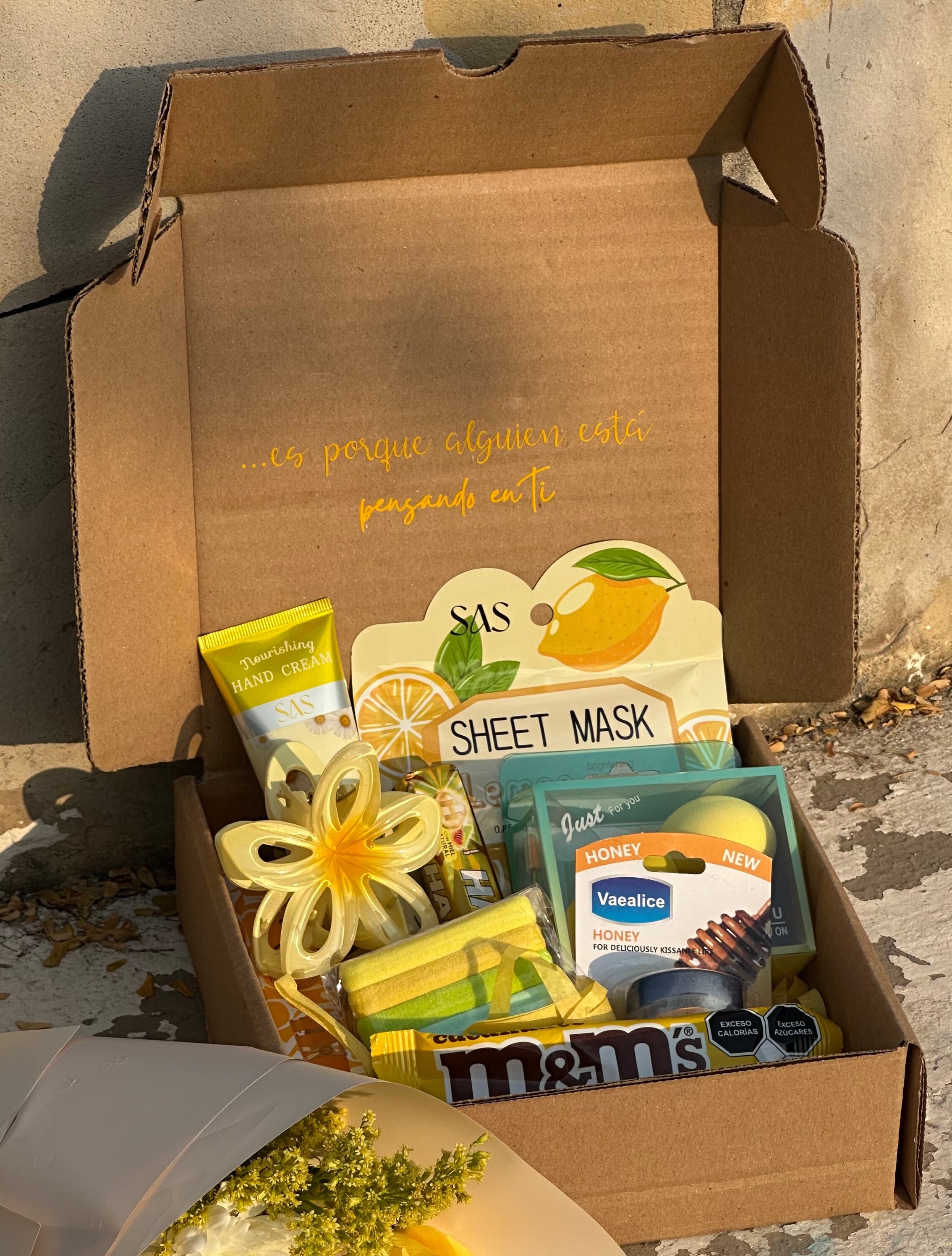 CAJA AMARILLA 'GLOW-CARE'